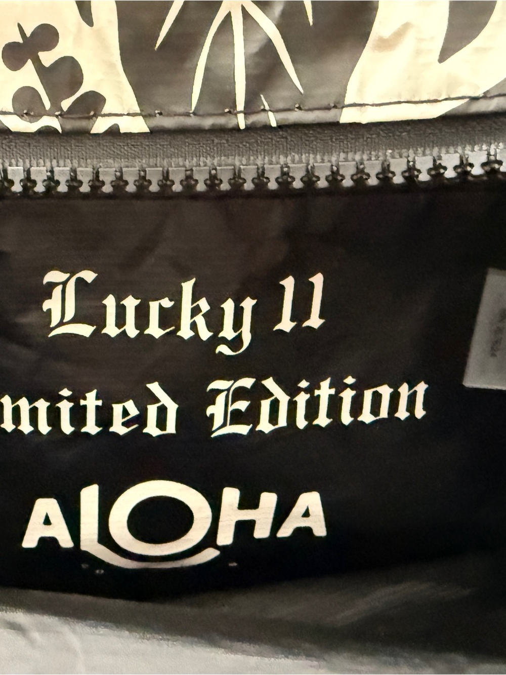 NWOT ALOHA Collection Lucky 11 Le Tour Crossbody - Heipua - Picture 2 of 5